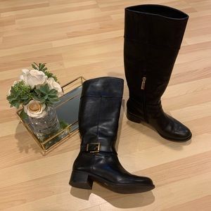 Banana Republic black boots. Excellent condition.